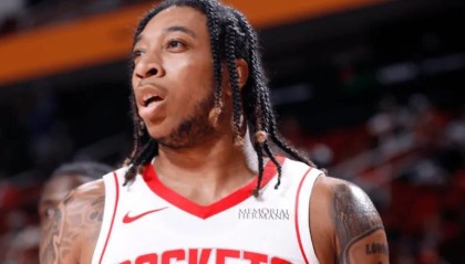 乌度卡终于做正确调整！戴维森取代霍乐迪，奥科吉提首发效果不差