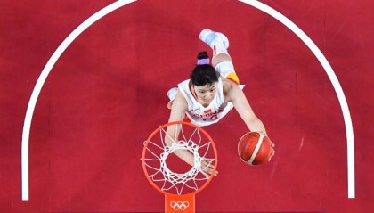 NBA直播在线观看-李月汝圆梦一波三折 天空主帅对小宝有极高期待