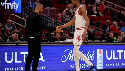 NBA直播在线观看-申京17投15中&amp;阿门14助攻 乌度卡为何还是让杜兰特出场了37分钟？
